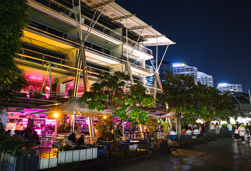 waterfront-function-venue-for-hire-on-darling-harbour-cargo-bar
