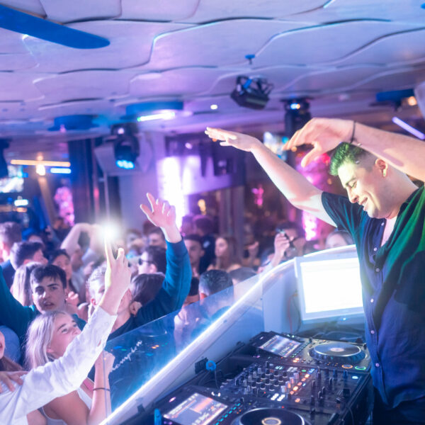 Party Bar & Restaurant in King St Wharf, Darling Harbour Cargo Bar